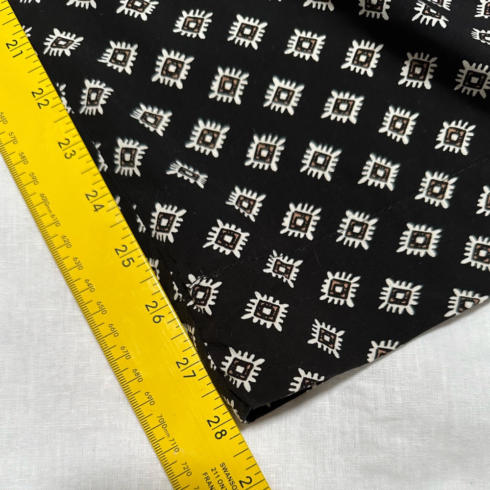 GAP Factory Black and White Patterned Pants - Picture 6 of 9
